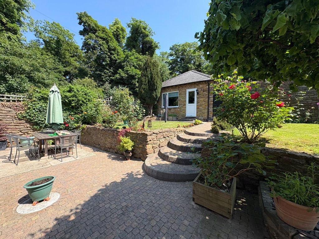 Property photo 3 of 41 Picture No. 59