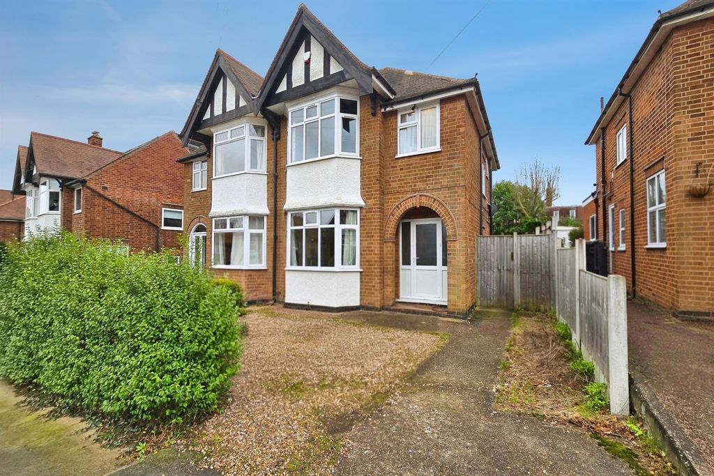 Property photo 1 of 12 (Main)