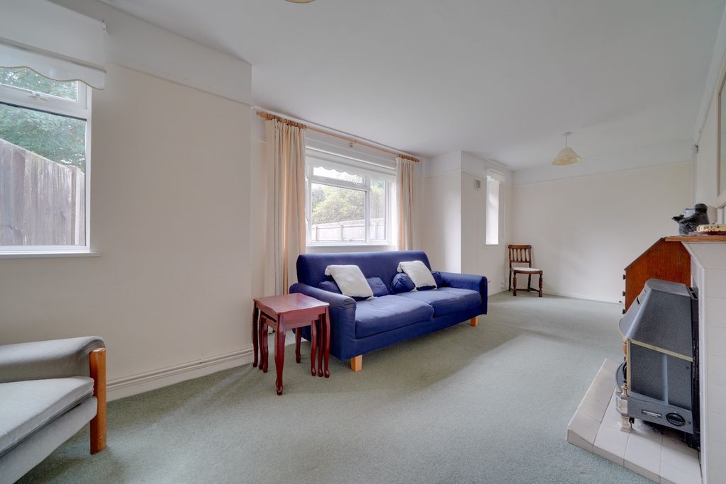 Property photo 2 of 13 3623355