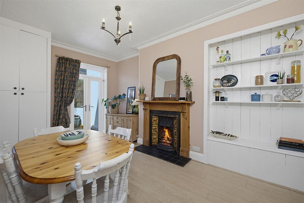 Property photo 3 of 26 Dining Room