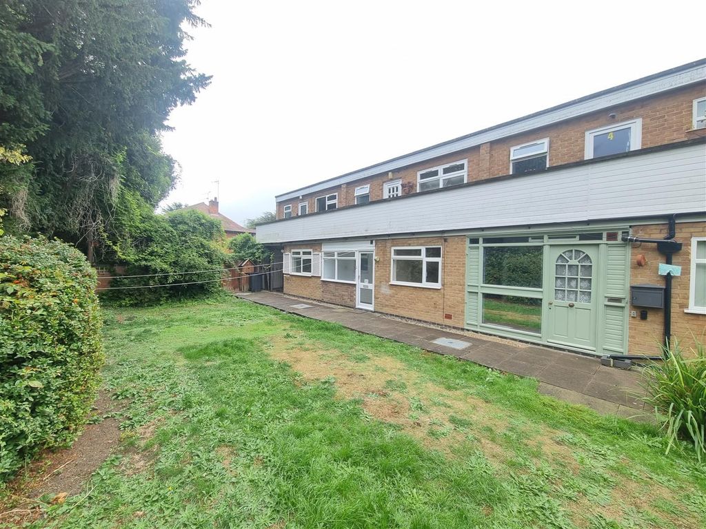 Property photo 3 of 12 Free Valuation