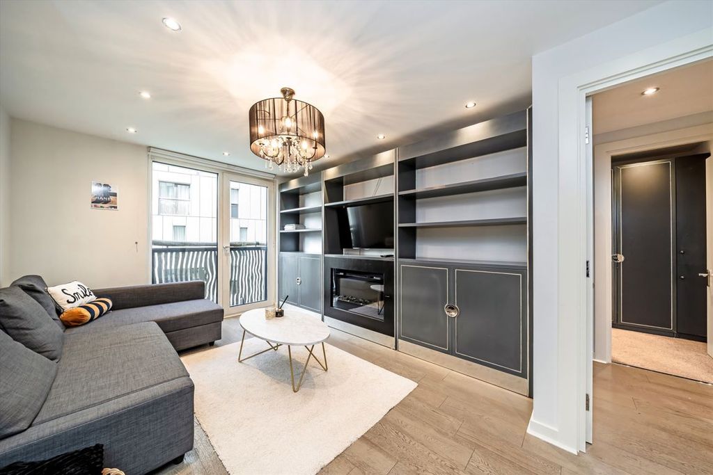 Property photo 2 of 6