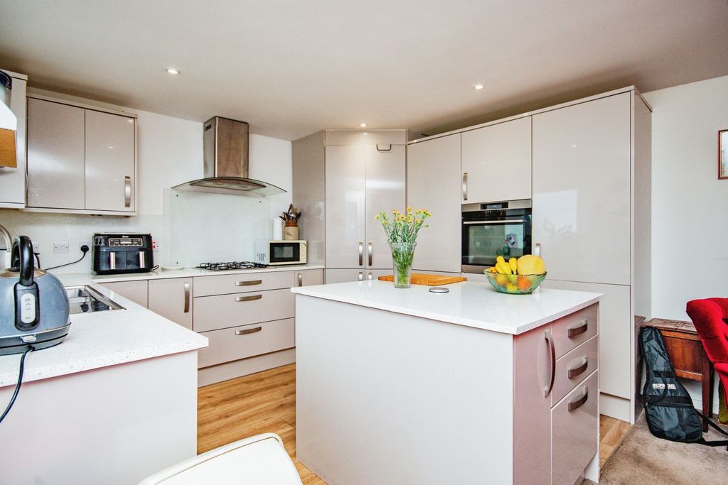 Property photo 2 of 41 Kitchen