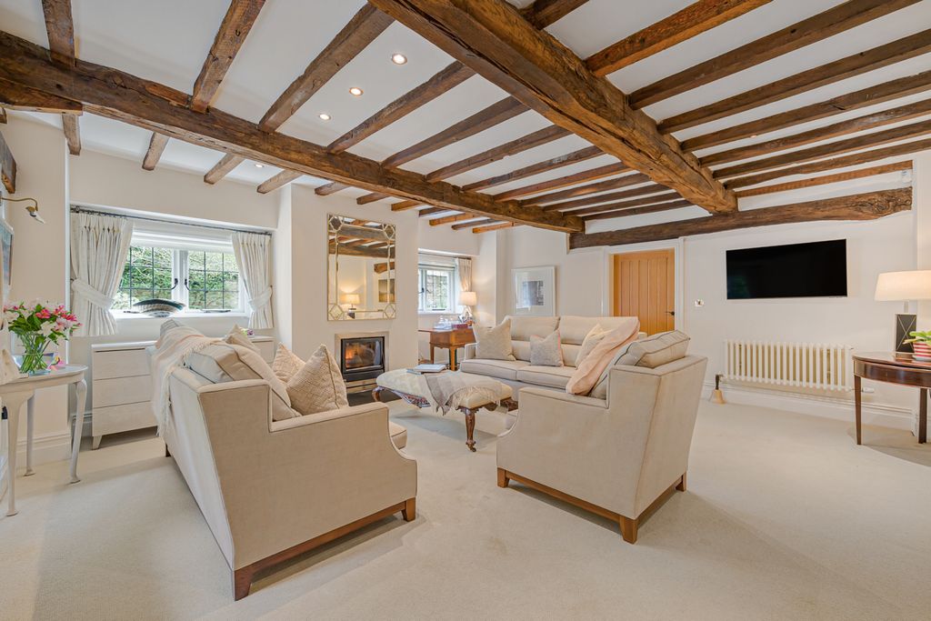 Property photo 3 of 39 Living Room