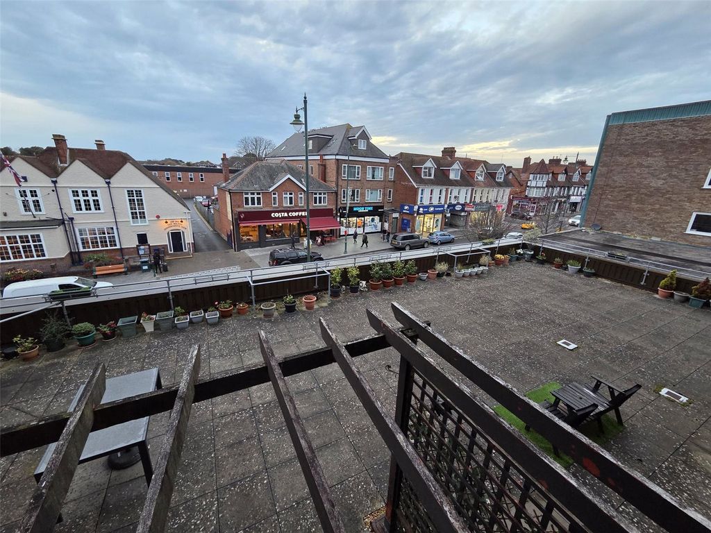 Property photo 1 of 16 Picture No. 15