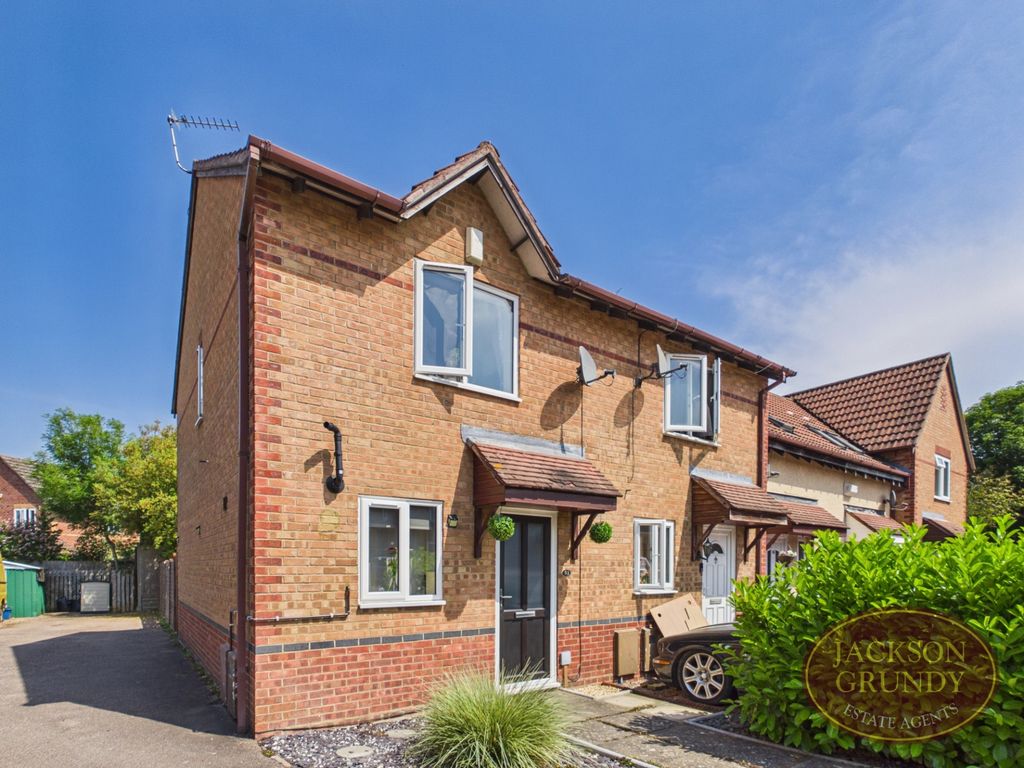 Property photo 1 of 11 Marseilles Close