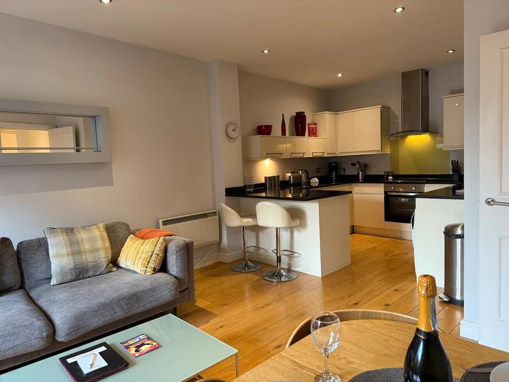 Property photo 1 of 12 Living Room