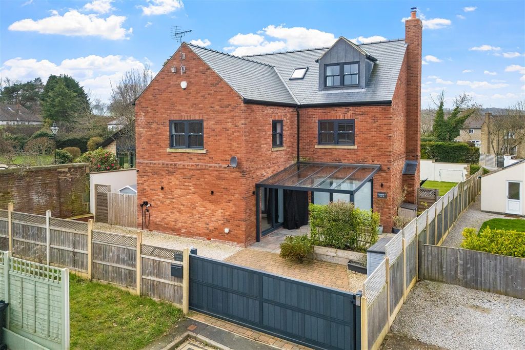 Property photo 1 of 21