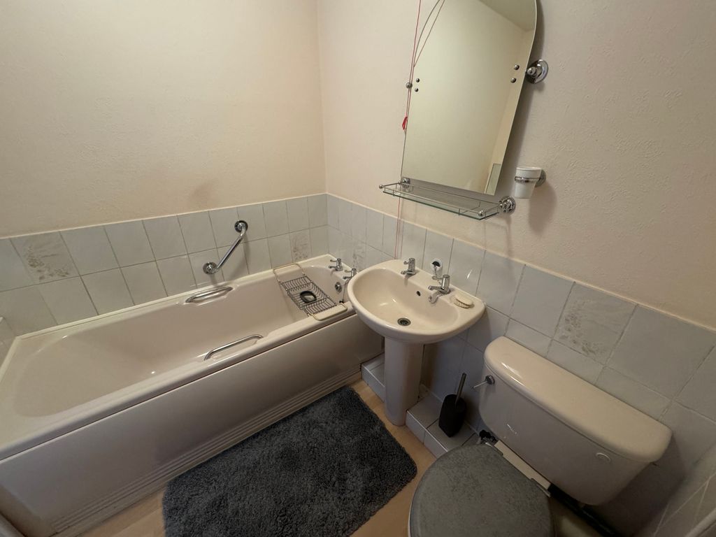 Additional image 7 of 2 bed flat for saleKingfisher Mews, Poulton-Le-Fylde FY6