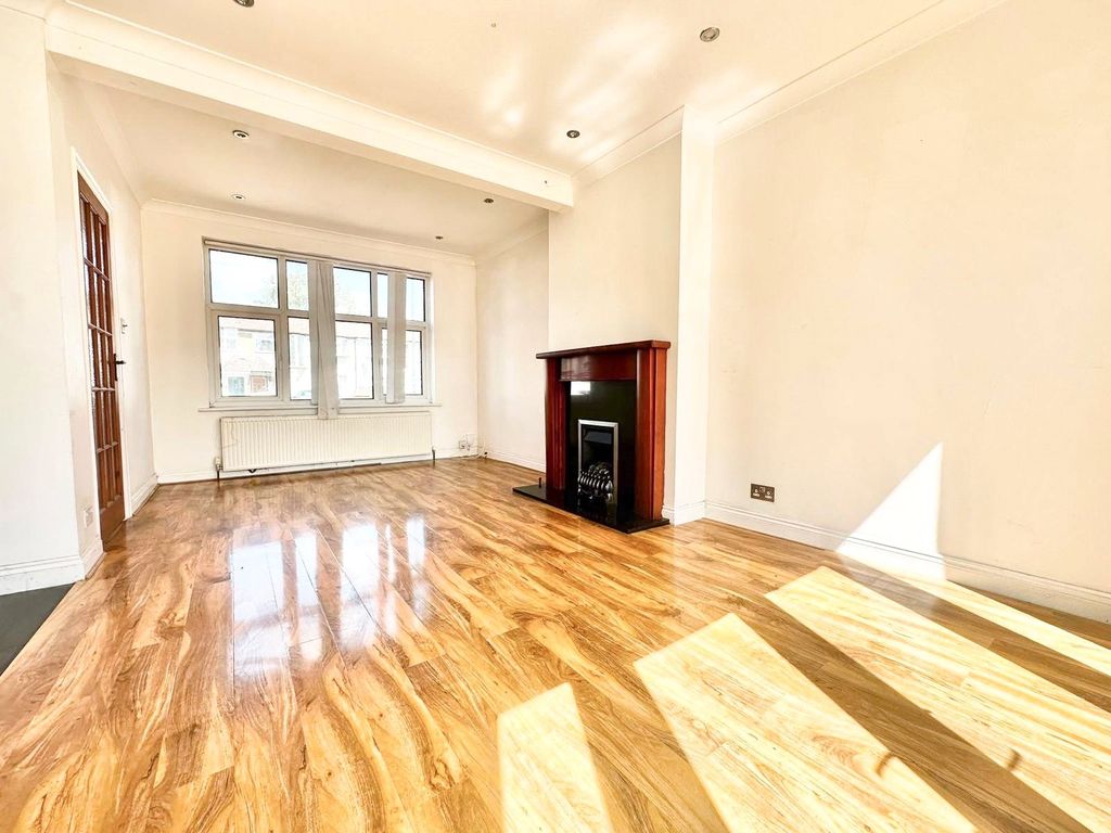Property photo 1 of 12 Picture No. 28