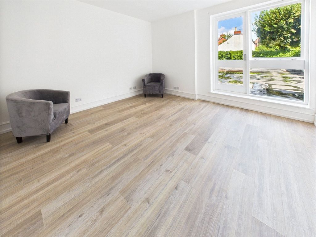 Property photo 2 of 12 Picture No. 02