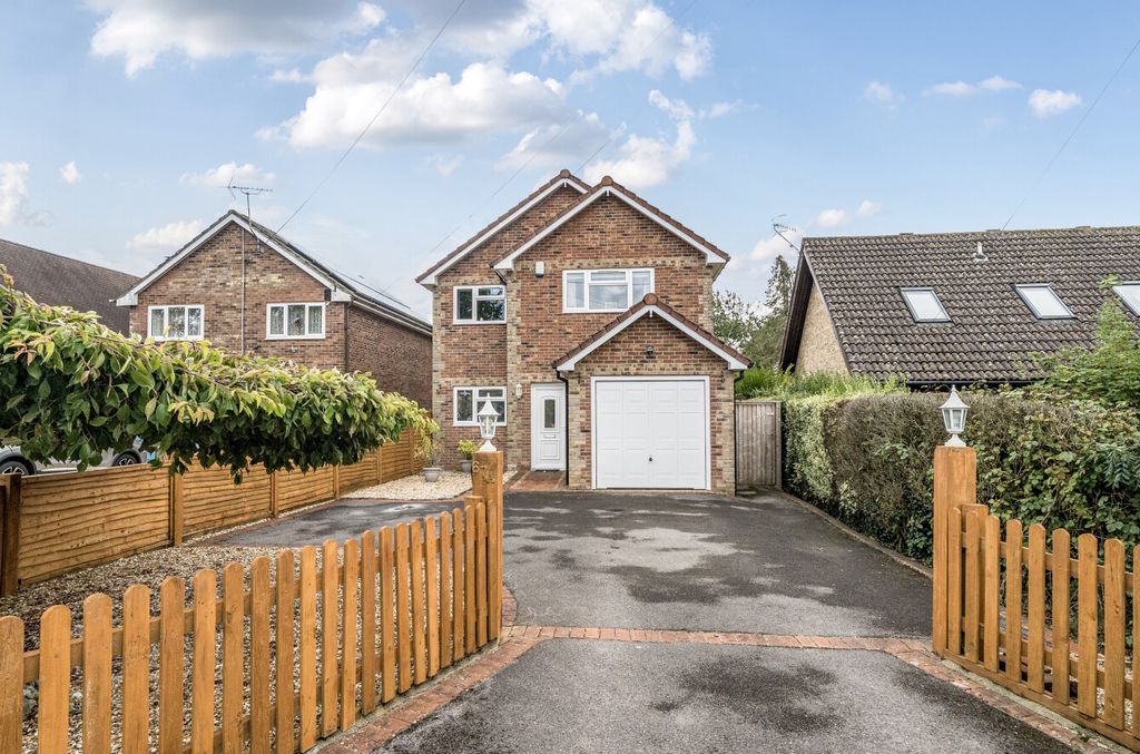 Property photo 1 of 16 1354690-30-68c7F4...