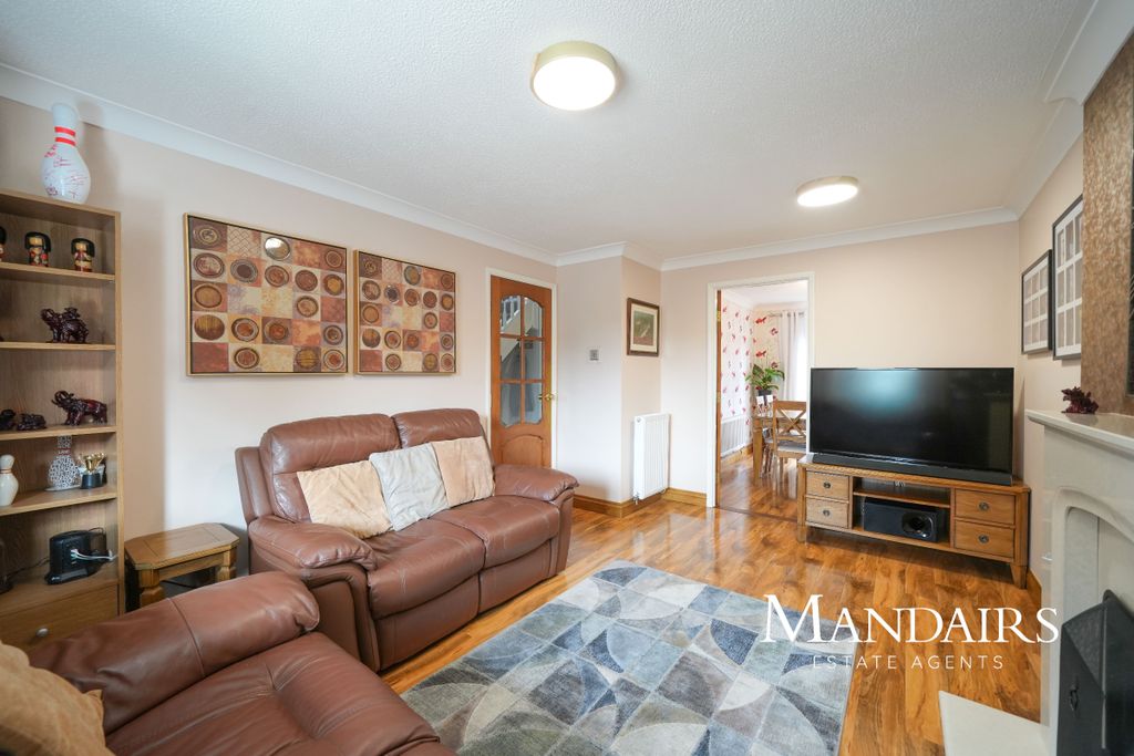 Property photo 2 of 35