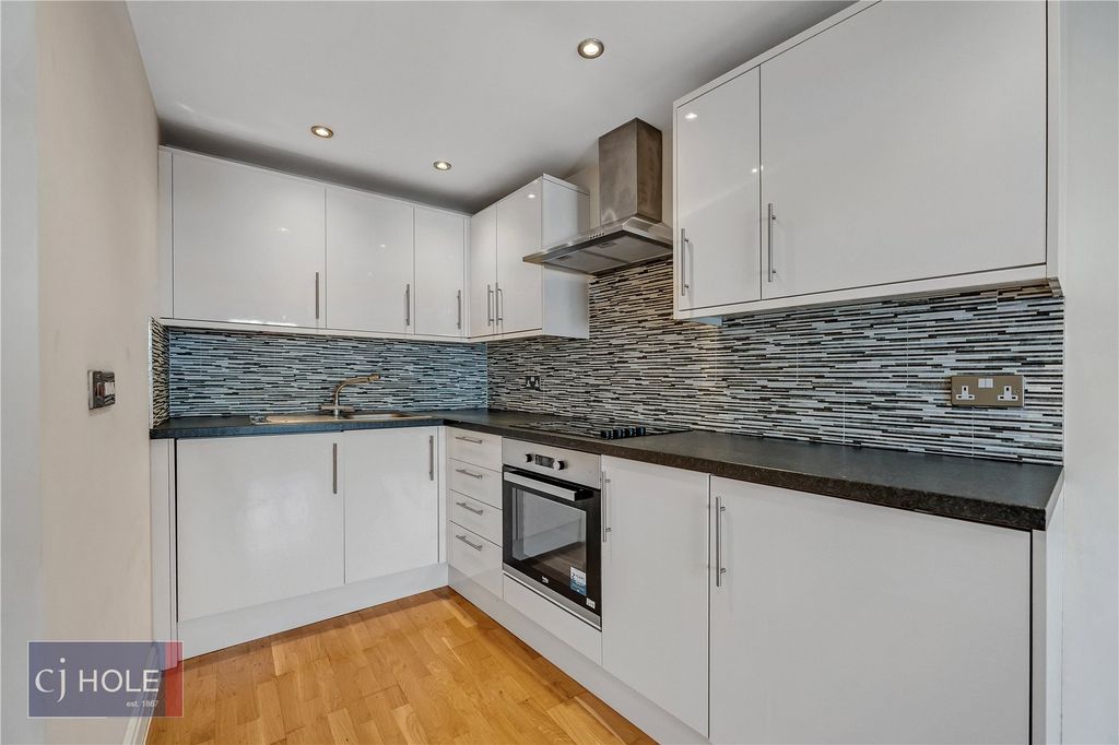 Property photo 2 of 11 Picture No. 08