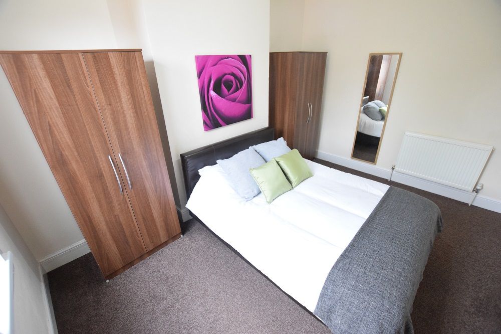 Property photo 2 of 10 Room 4