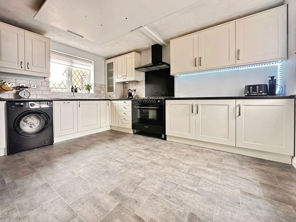 Property photo 2 of 23 43087411-Img_5574