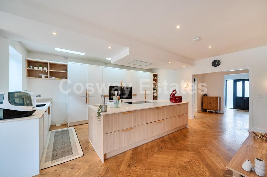 Property photo 3 of 19 9213128d-B9Fb-4Afc-A5F5-cc511F012Eeb.Jpg