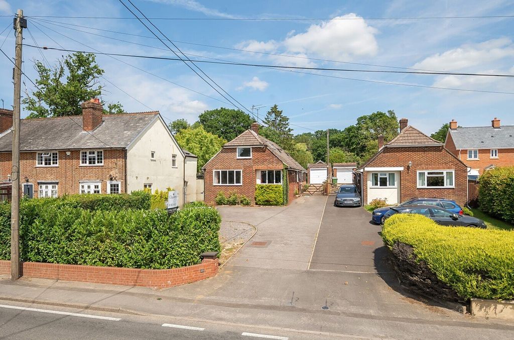Property photo 2 of 16 Picture No. 32