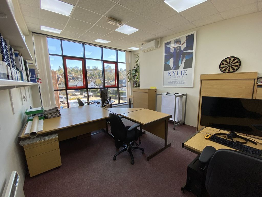 Property photo 2 of 19