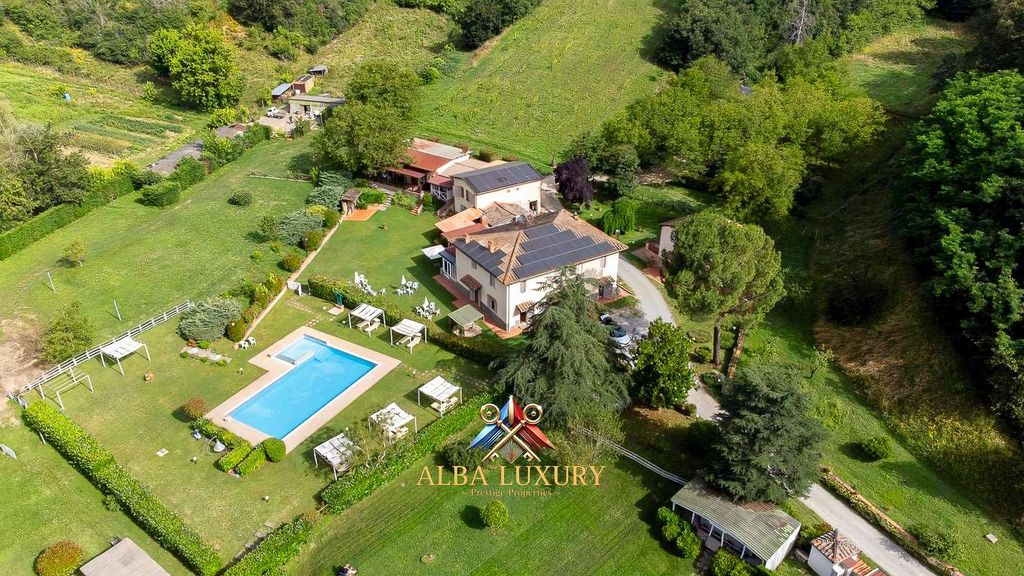 Property photo 1 of 32