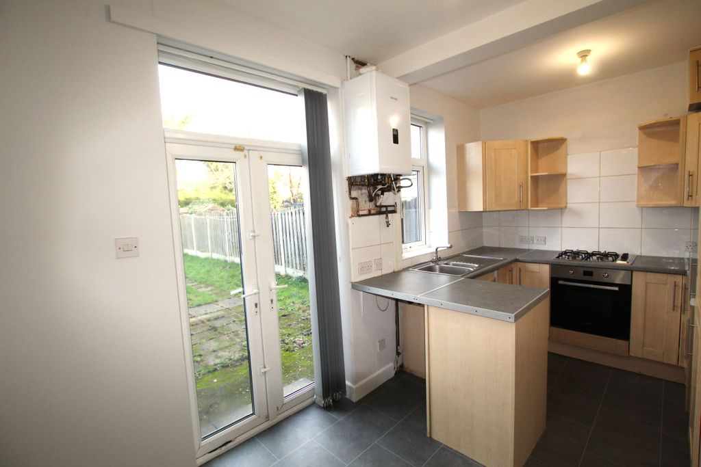 Property photo 3 of 22