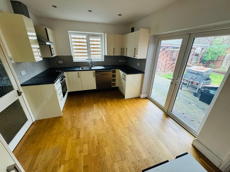 Property photo 2 of 12 Photo 3