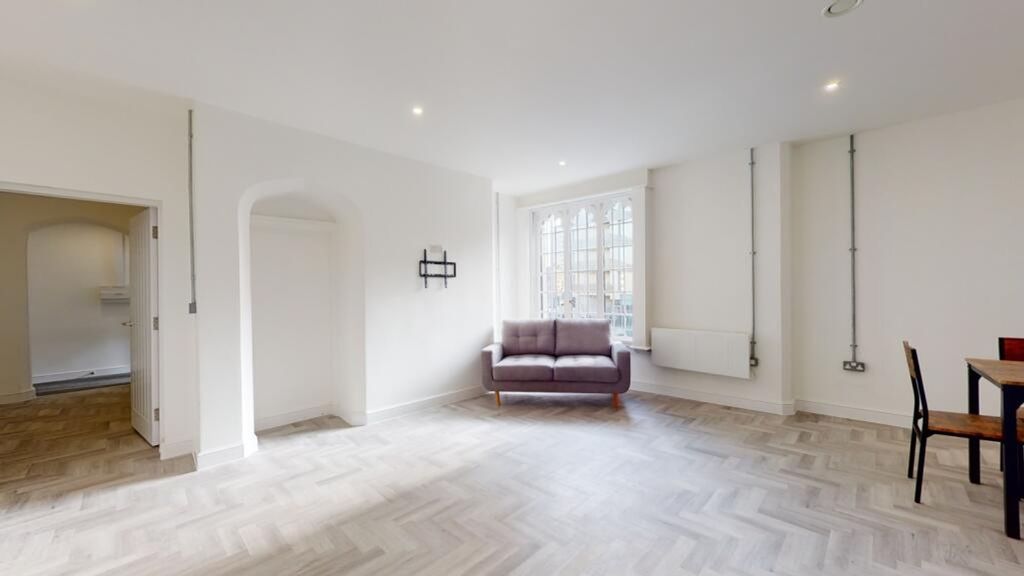Property photo 2 of 6 A Spacious And Bright Modern Living Room With Ampl...