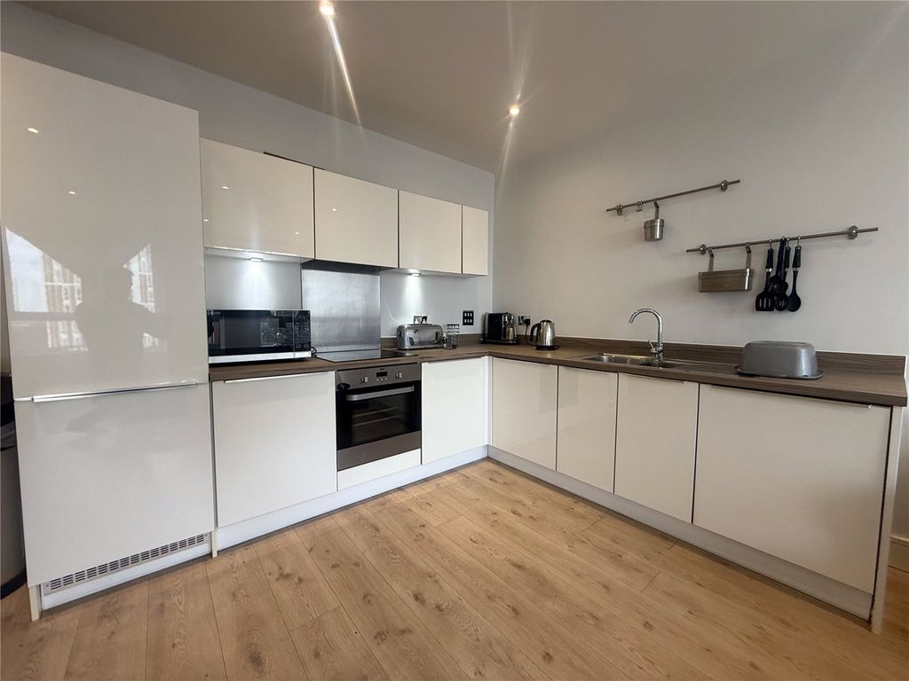 Property photo 3 of 7 Picture No. 06