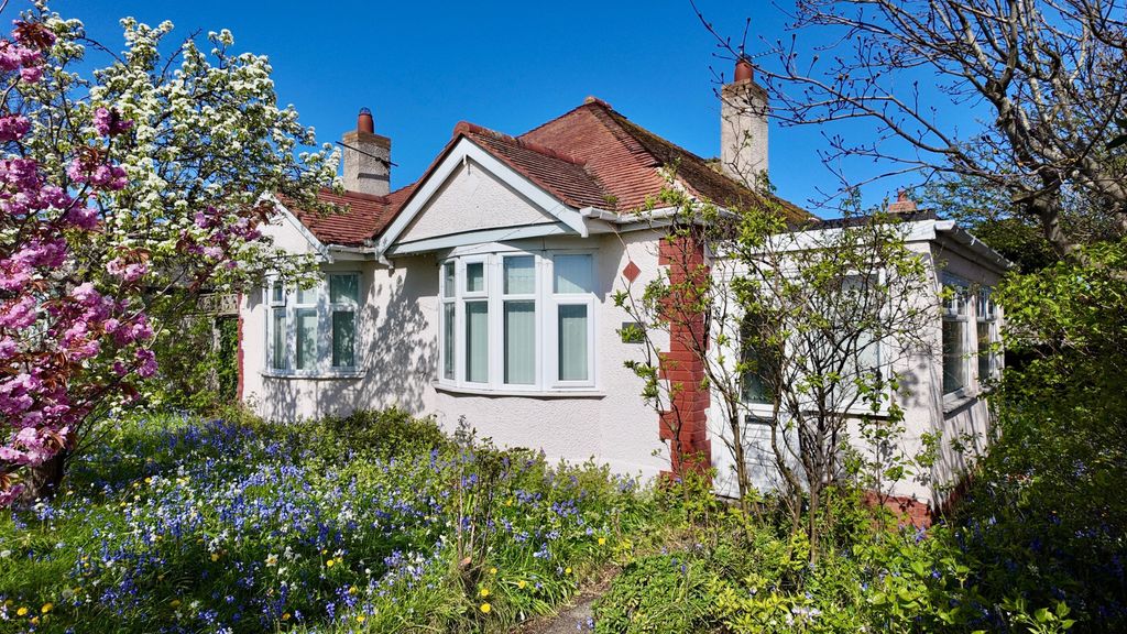 Property photo 1 of 11