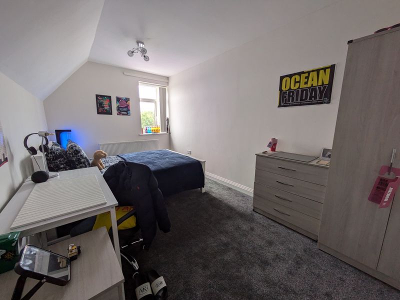 Property photo 1 of 9 Photo 9