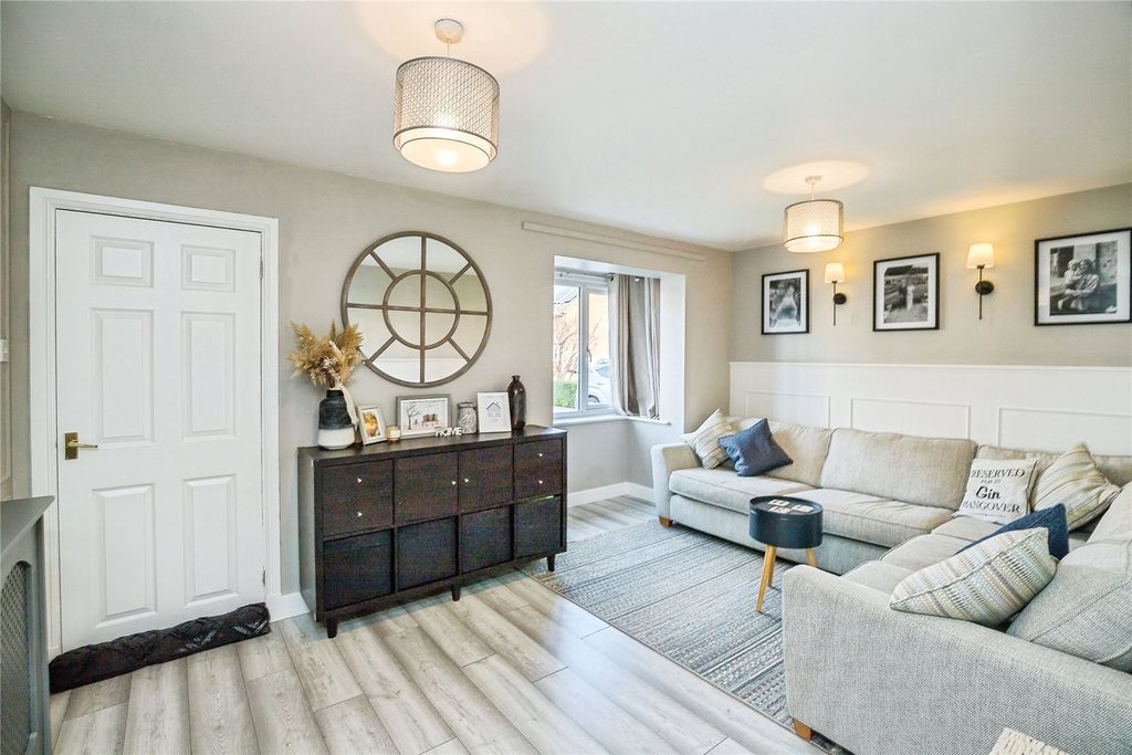 Property photo 3 of 12 Living Room