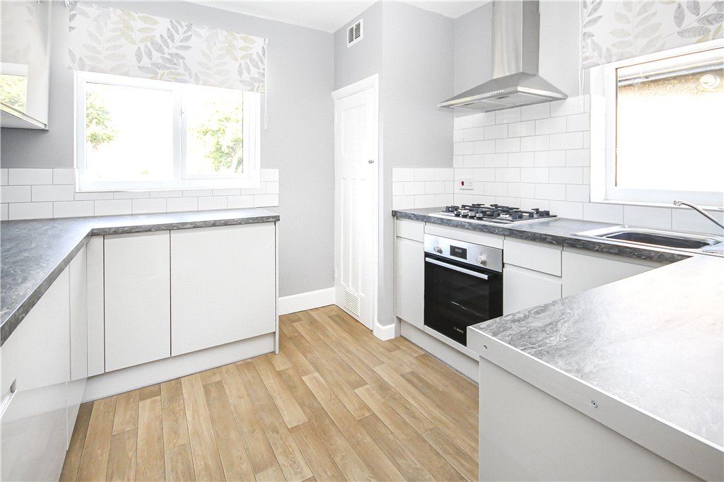 Property photo 2 of 7 Kitchen