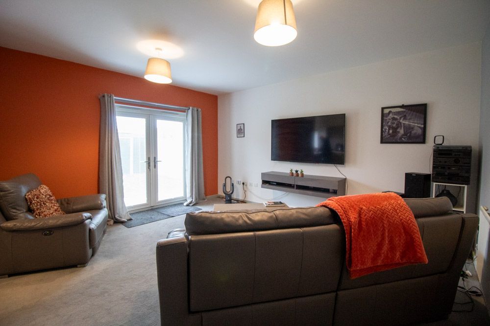 Property photo 2 of 11