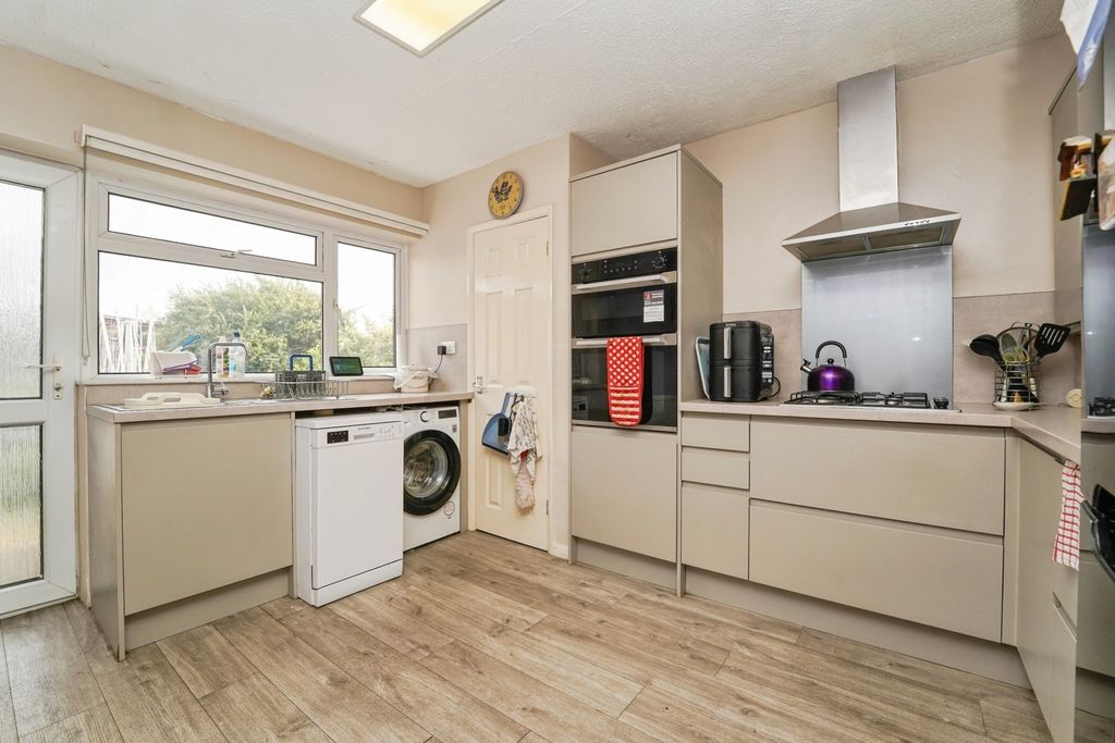 Property photo 3 of 17 Pbox-Img.Jpg