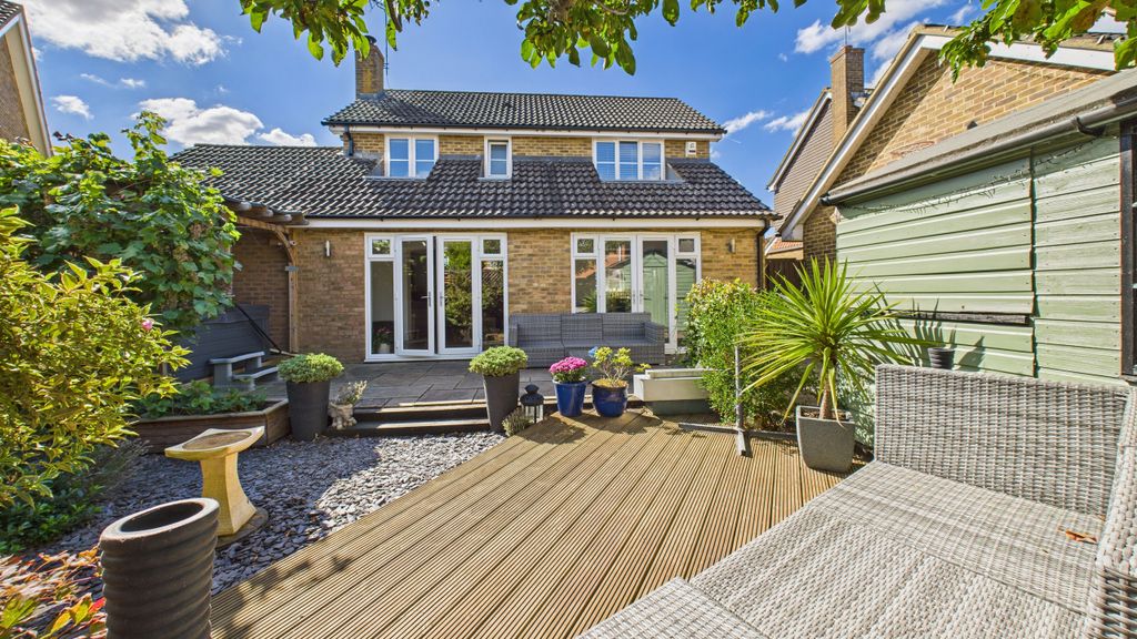 Property photo 1 of 21 Cam04968G0-Pr0067-Still010