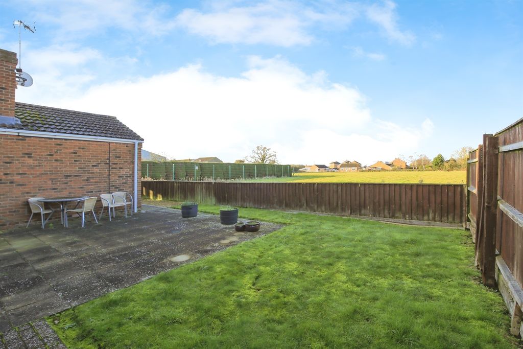 Property photo 2 of 21