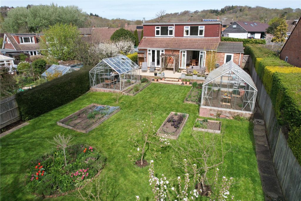 Property photo 2 of 18 Picture No. 16
