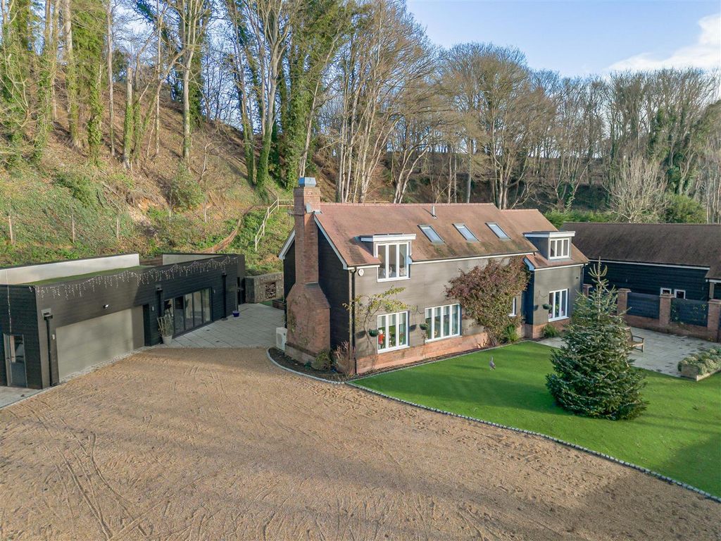 Property photo 3 of 47 126_69686.Jpg