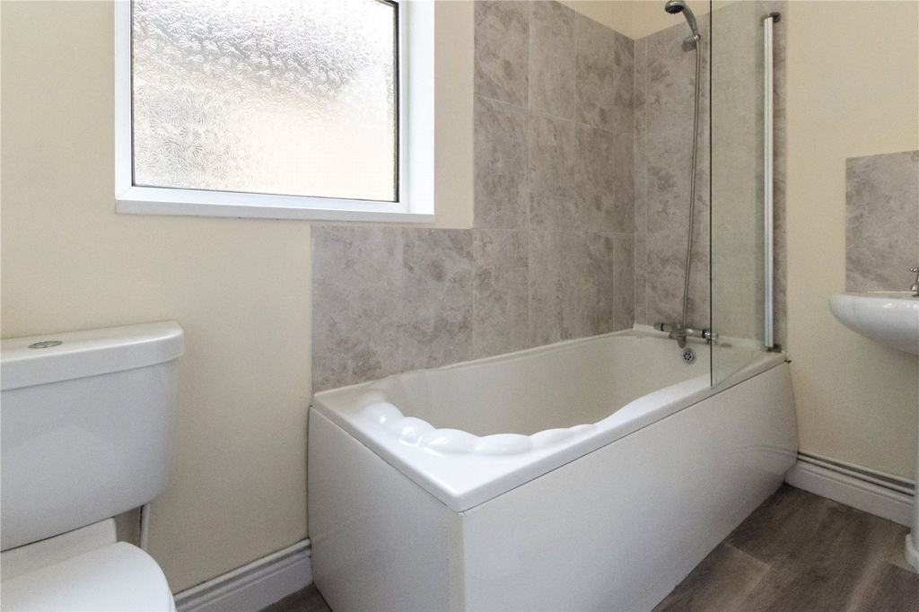 Additional image 4 of 3 bed terraced house to rentFairview Avenue, Cleethorpes DN35