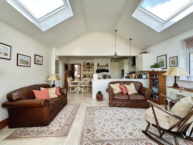 Property photo 3 of 21 Extension