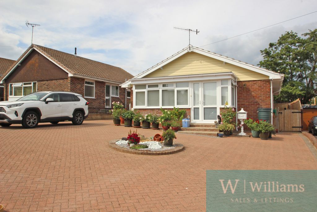 Property photo 1 of 16 Front