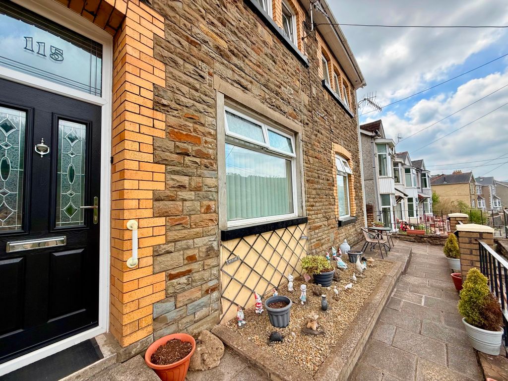 Property photo 3 of 29