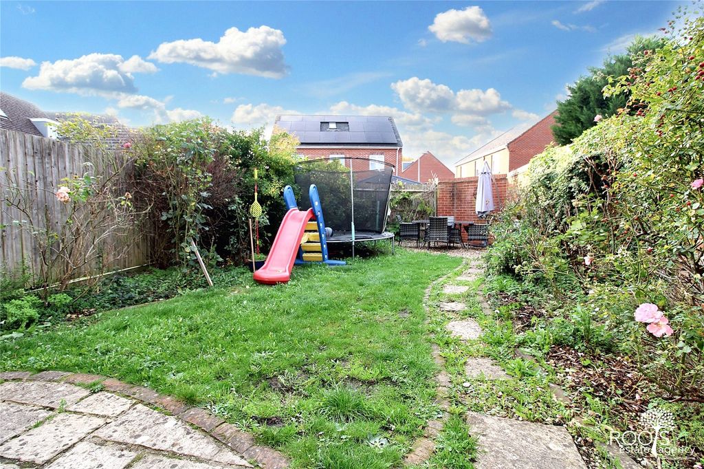 Property photo 2 of 17 Picture No. 03