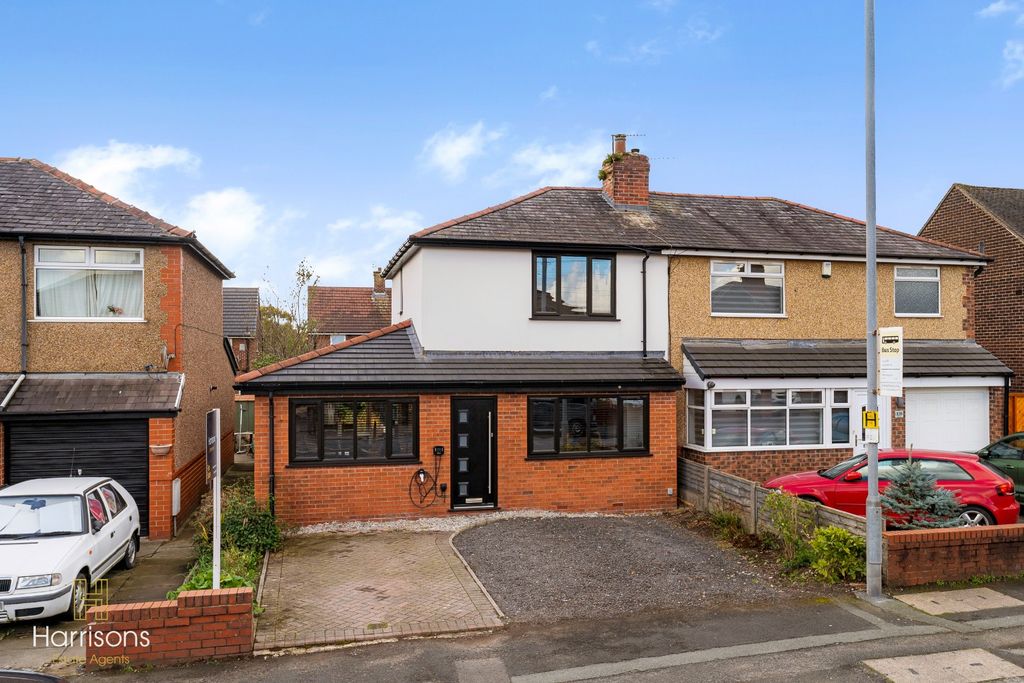 Property photo 1 of 32 5073870