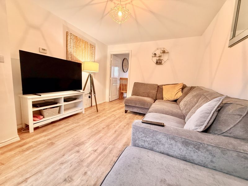 Property photo 2 of 14 Photo 4