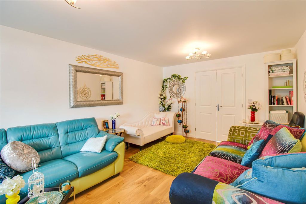 Property photo 2 of 22
