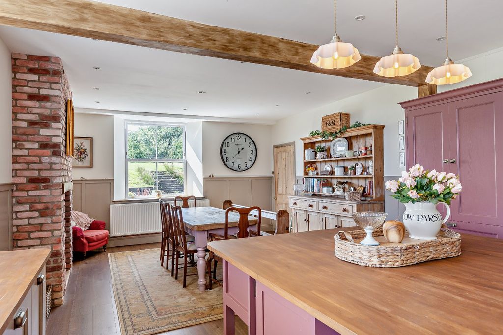 Property photo 2 of 23 Kitchen