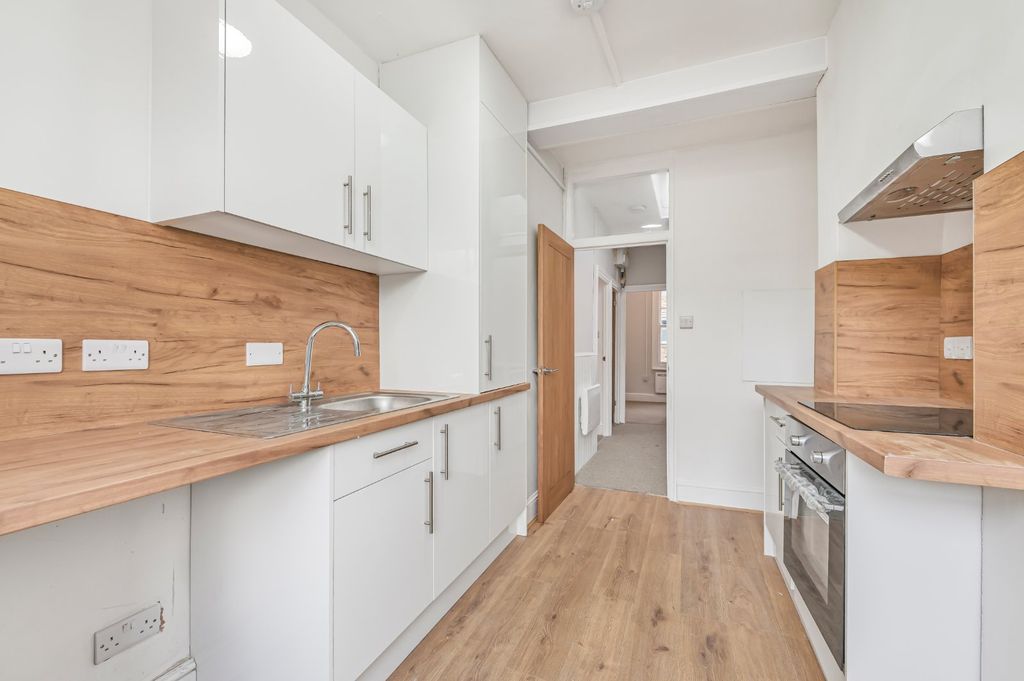 Property photo 2 of 11 Picture No. 05