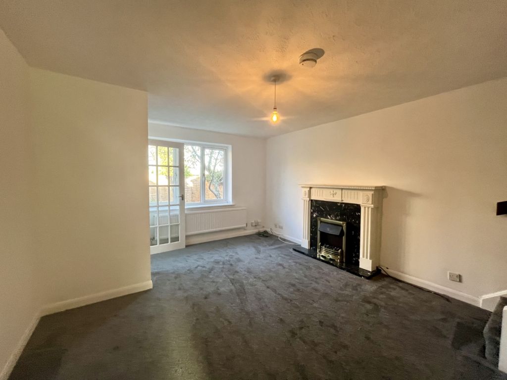 Property photo 2 of 13 Thumbnail_Img_0967