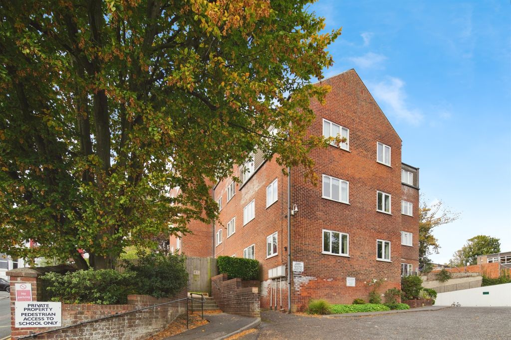 Property photo 1 of 14